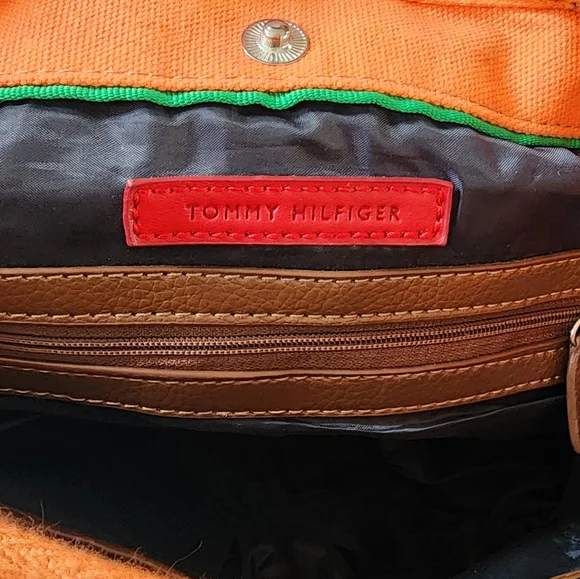 Tommy Hilfiger purse - Picture 5 of 6